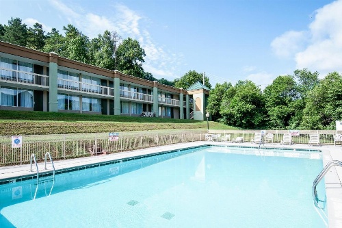 Travelodge by Wyndham Harriman image 20